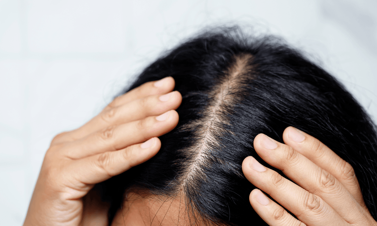 Benefits of Combing Hair: हर रात सोने से पहले बालों में कंघी करना क्यों है ज़रूरी? जानिए फायदे