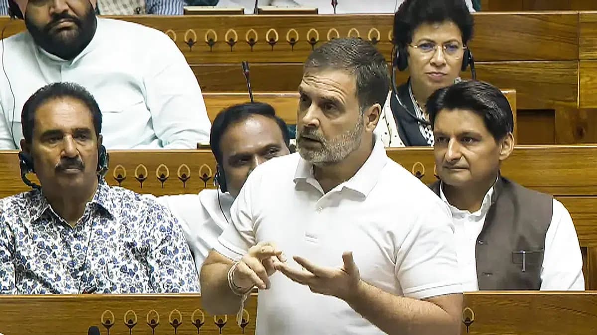 परिसीमन बिल पर सरकार ने विपक्ष से मांगा समर्थन, राहुल गांधी बोले- ‘पहले चर्चा करे सरकार’
